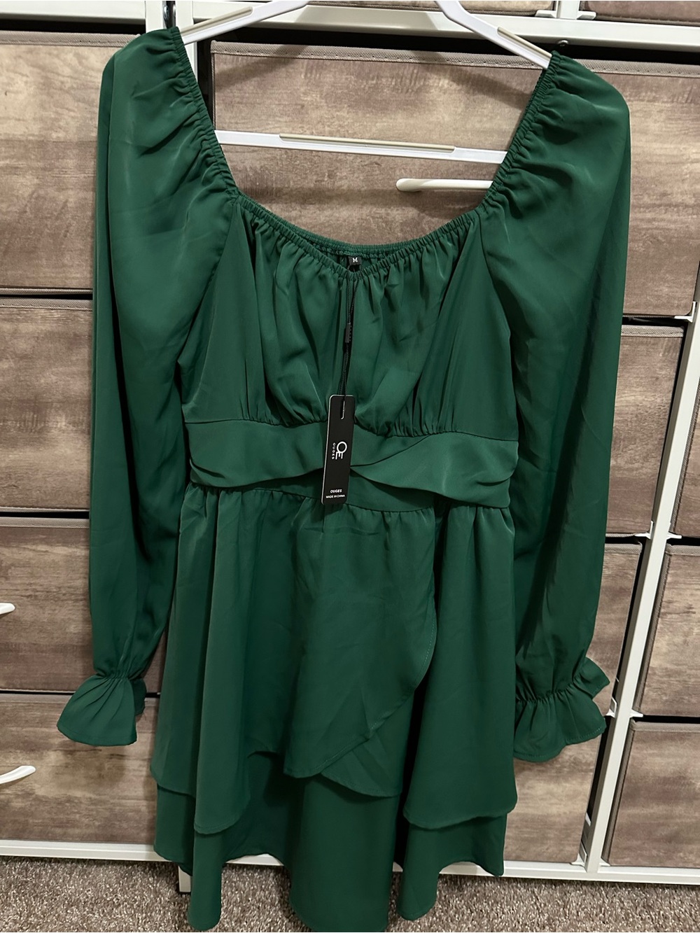 NWT Ouges Emerald Green Long Sleeve Ruffle Mini Dress Size Medium